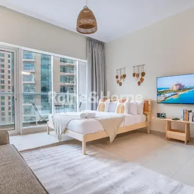 RH- Modern studio walk away from Burj khalifa and Dubai Mall