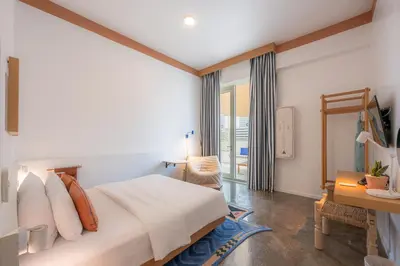 a hotel room with a bed and a window at Shada Hotel Dubai - فندق شدا دبي in Dubai