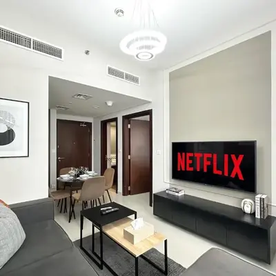 Trophy - Cityscape Posh Suite