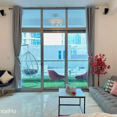 Big Studio w/ Balcony and easy access to the Beach
