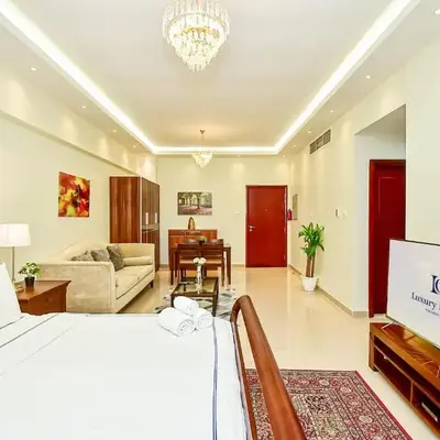 Luxury Escapes - Modern Studio Apt - Steps to Metro