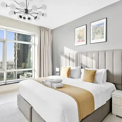 StoneTree - Stylish 1BR & Pool with Burj Khalifa Views