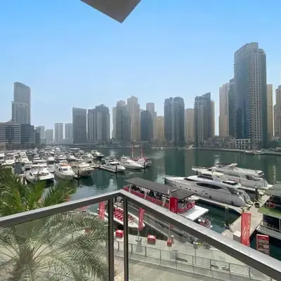 Breathtaking Marina View - Spacious Apartment