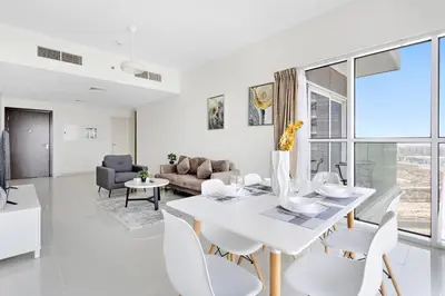 Gallery image of StoneTree - Spacious Modern 2BR Apartment in Dubai