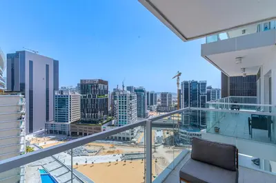 a balcony with a view of a city at Bright & Elegant Studio Balcony Speedy Wi-Fi in Dubai
