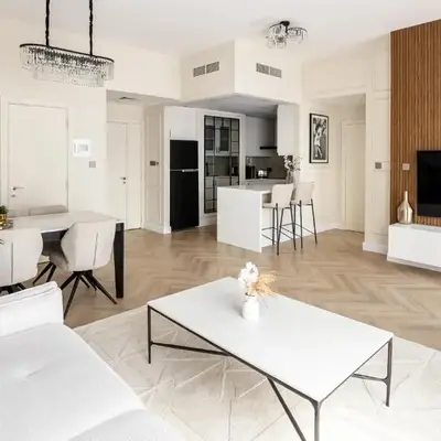 Luxury 1 bedroom with beautiful marina view!