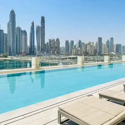 Marina Vista 1 Bed with Private Beach and Gorgeous Skyline