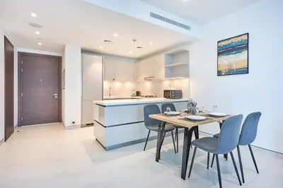Gallery image of STAY BY LATINEM Luxury 1BR Holiday Home CVG 1803 near Burj Khalifa in Dubai