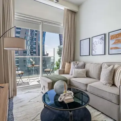 GuestReady - Vibrant Retreat in Dubai's Heart