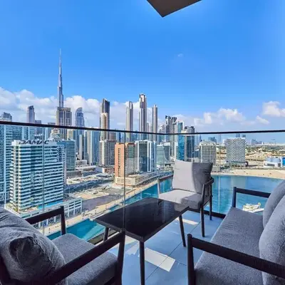 Lux Studio in Business Bay -10 mins to Burj Khalifa - Binghatti Canal