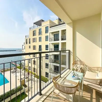 HiGuests - Dream stay in our Cozy 2BR in La Rive Community