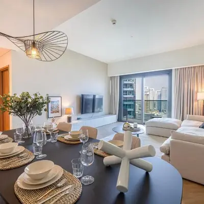 Daniels 3BR Urban Retreat with Downtown Views