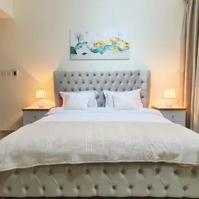 JBR Retreat: Stylish Views