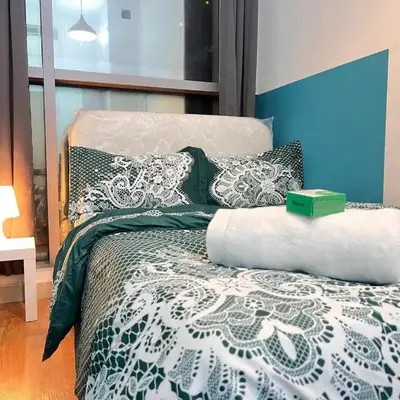 Relaxing Closed Partition Room in Tecom Near Metro