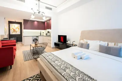Gallery image of Modern and Chic - Studio - JLT in Dubai