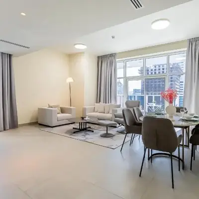Spacious apartment with Maid room in Dubai Marina I Marina Arcade