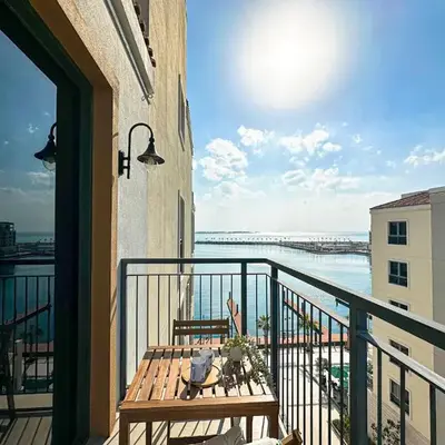 HiGuests - Coastal Chic Luxurious Retreat at Port de la Mer