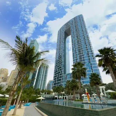 SettlerHomes - Chic Jumeirah Gate with Beach Access