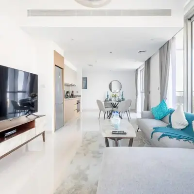 Modern 1BR Oasis in Beach Isle with Beach Access