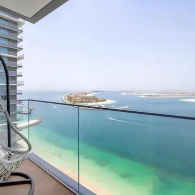 2BR Beachfront Gem with Dazzling Views of the Palm