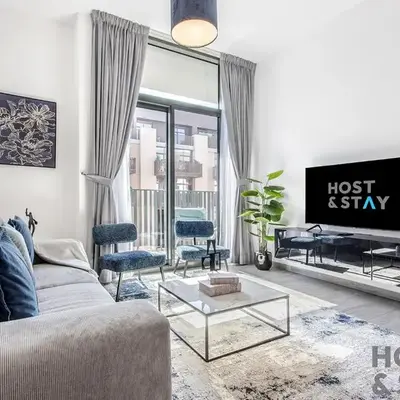 Comfy 1BR at JVC - Ideal for Family & friends