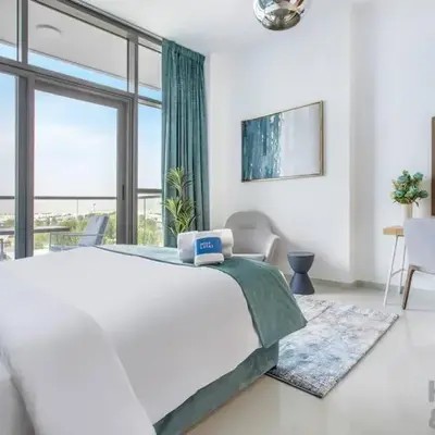 Serene 1 BR in Damac Hills - Host & Stay