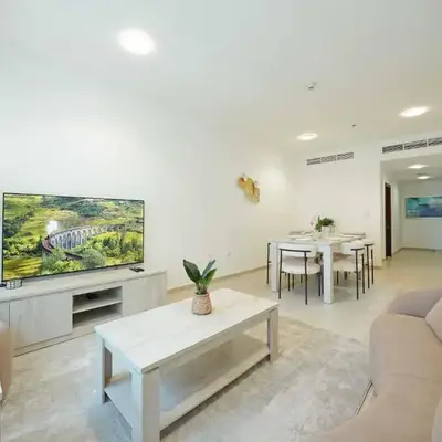 Lux 2BD apartment