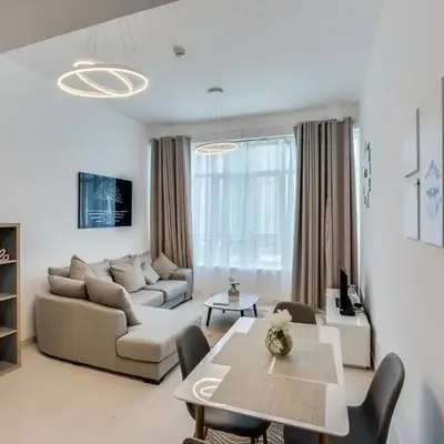 Stylish 2bd with great view in Marina View Tower