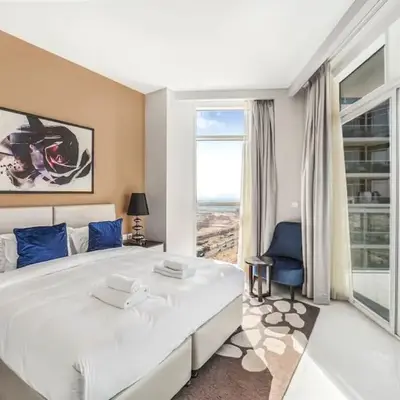 Tranquil Studio with Golf View