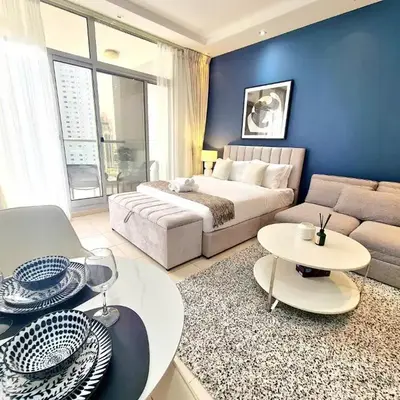 Studio with City Skyline and Marina View and Large Balcony- Fabulous Pool