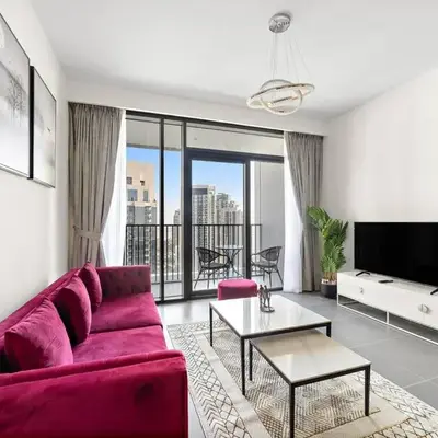 Stylish 1 Bedroom High Floor in Creek edge