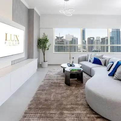 2 Bedroom Smart Home with a Panoramic Marina View