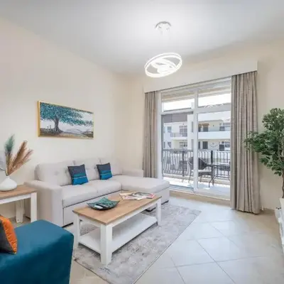 Peaceful flat in Motor City