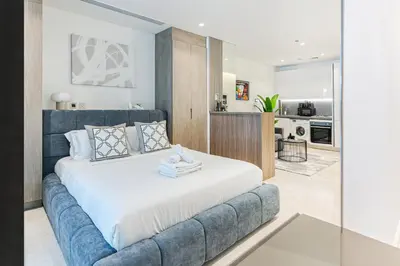 Gallery image of Lux Studio in Downtown in The Sterling by Omniyat in Dubai