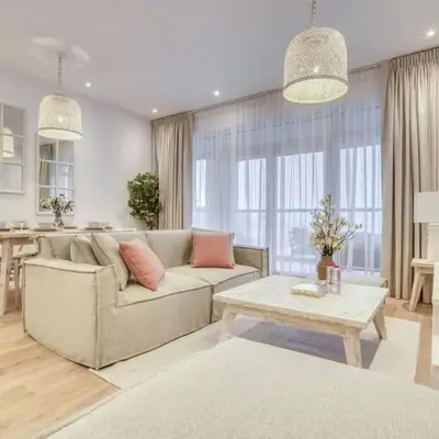 Gorgeous 2 Bedroom Apartment With Sea Views