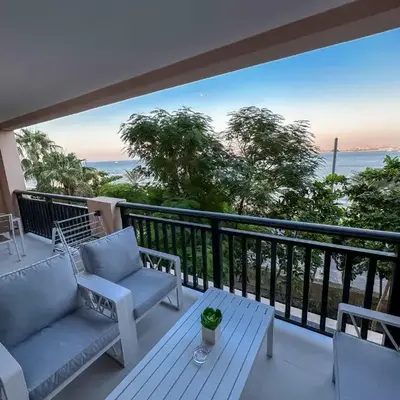 Stunning Renovated 1BR Apartment at 5 Star Resort