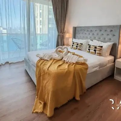 Rare Holiday Homes - Lake View - The Lago Vista Tower A - Dubai Production City - R1503