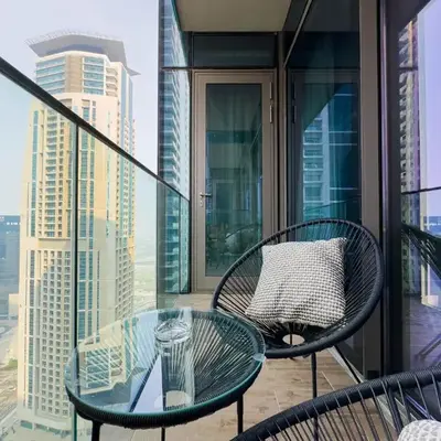 Naseem - Stylish 1BR Hotel Apartment Overlooking the Marina