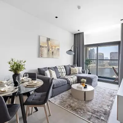 1 Bedroom with Canal View - 15 Northside