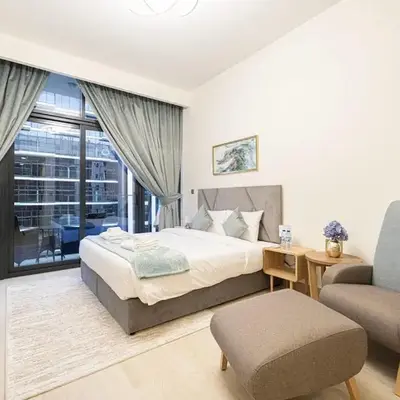 Elegant Studio with Terrace 7 min Burj Khalifa