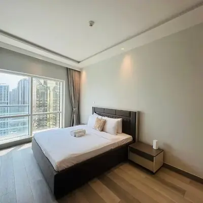 ModernLux - Brand New Modern 1BR Apartment with Lake View