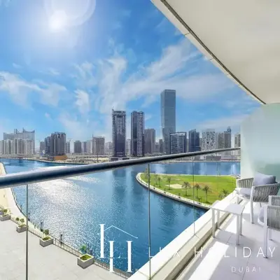 LUX The Bays Edge Canal View Suite