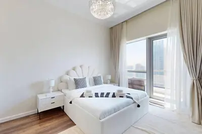 Gallery image of Spacious 1 Bedroom Marina View in Dubai