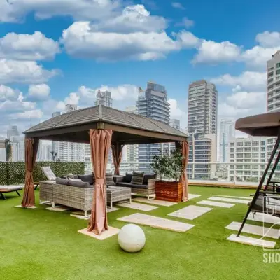 ShoresInn - Outdoor Retreat with Private Terrace