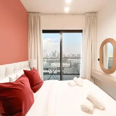 Chic 1-BR Apt & Balcony in Binghatti Heights