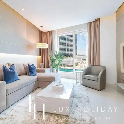 LUX The Voleo Canal View Suite