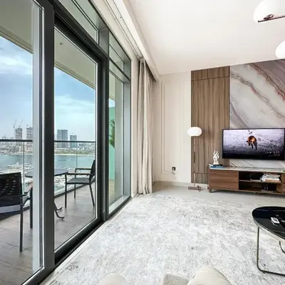 Trophy - 1BR Beachfront Retreat w Lagoon Views