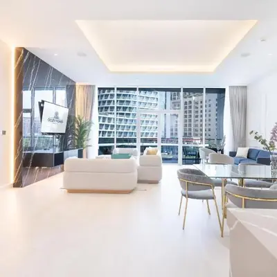 Palm Home next to Nakheel Mall with Private Beach