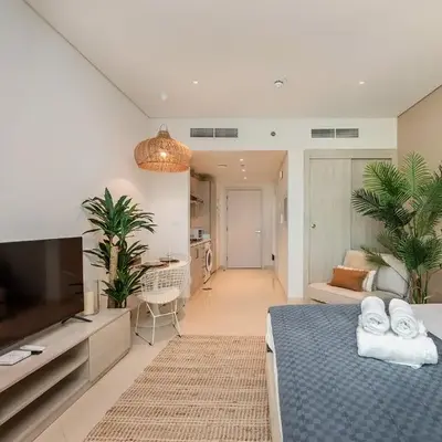 Modern and Cozy Studio at Seven Palm Prime Location