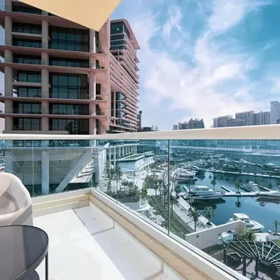 EaseMyTrip - Prime Business Bay Apt with Canal and Marina Views